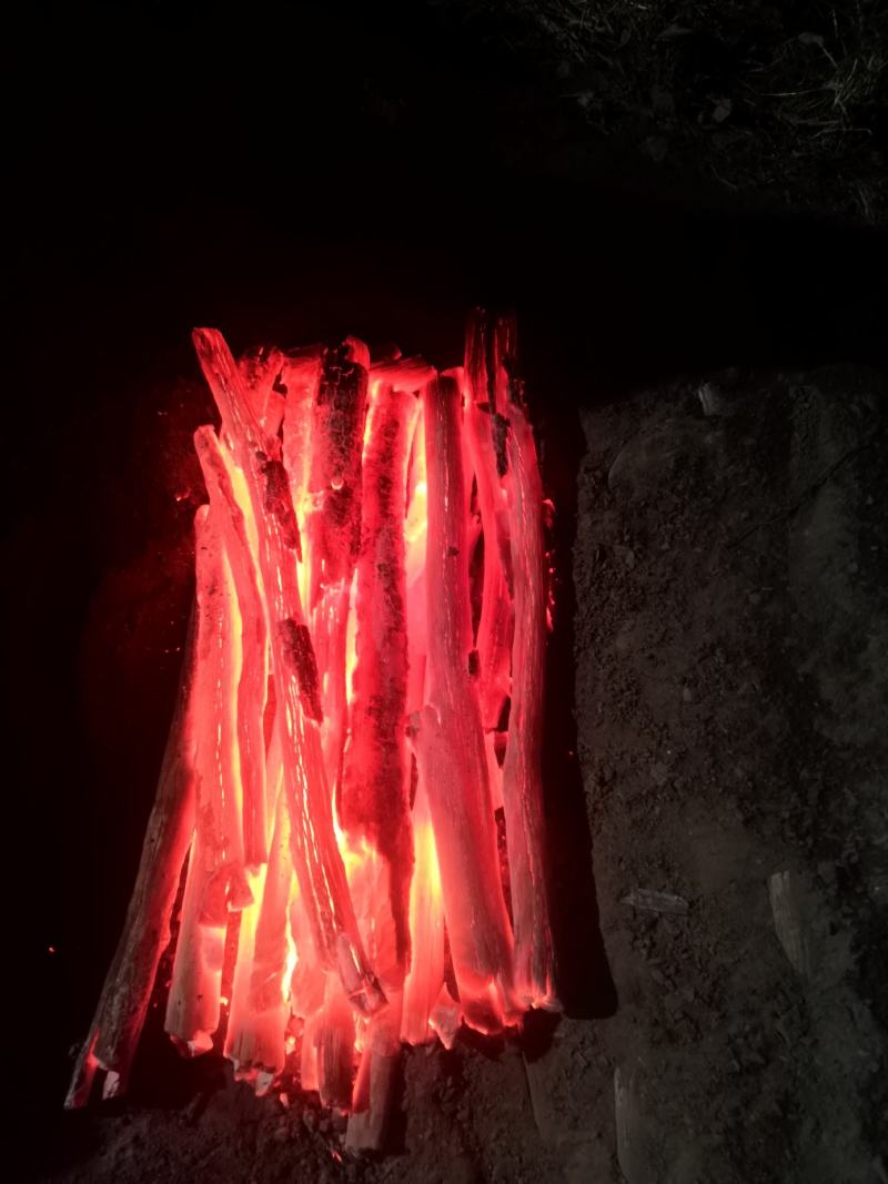 炭，明炭，白炭，耳树炭，烤火炭，栎木白炭，菊花炭，青杠炭