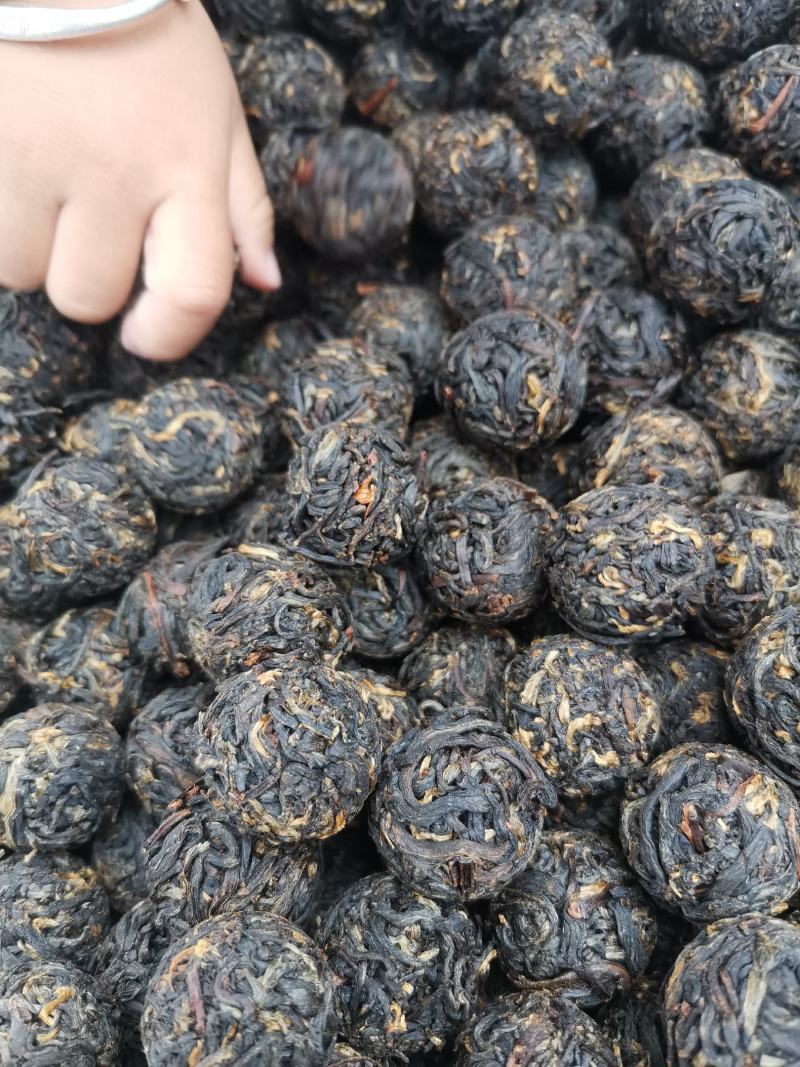 红茶茶普洱茶滇红蜜香老树茶龙珠