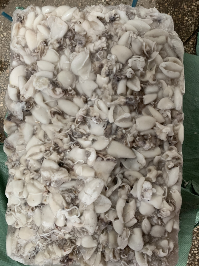 北海厂家直销板冻次品墨鱼仔，次品墨丁，价格低，适合餐饮。