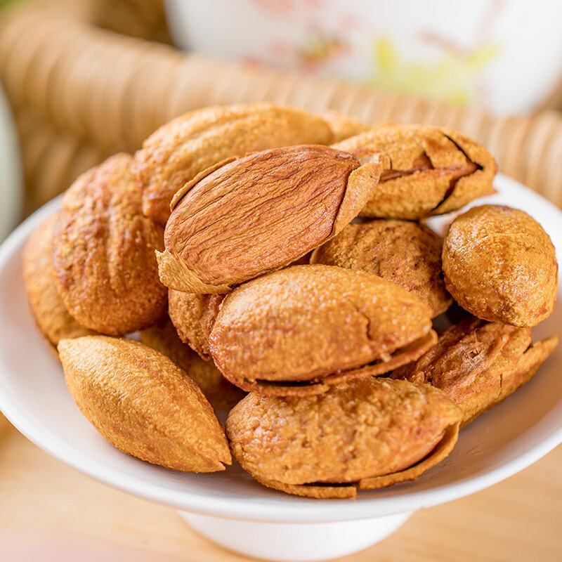 【巴旦木】原香松脆，个大饱满。零食界的人气明对上