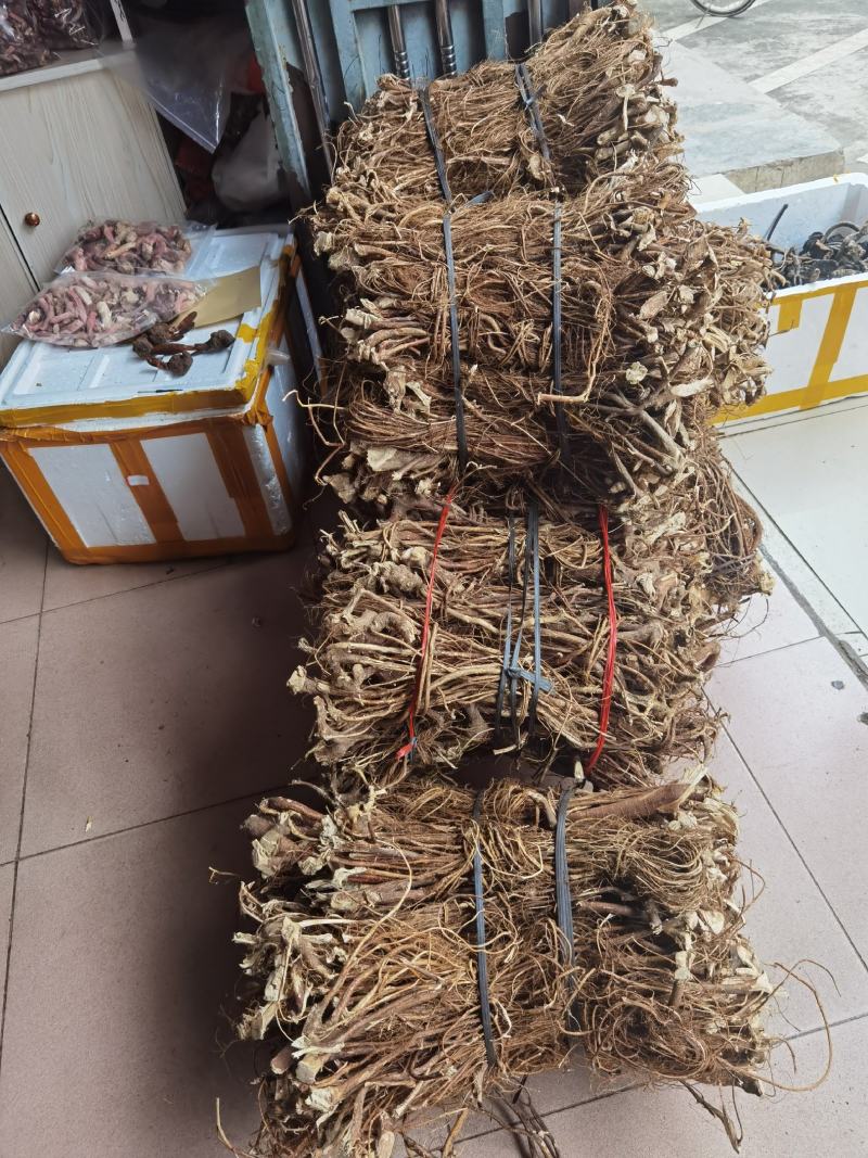 广西金秀大瑶山野生五指毛桃，自然晒干，无硫磺，够干净