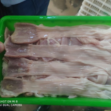 鸭食带纯干无水，干净没有沙，颜色好