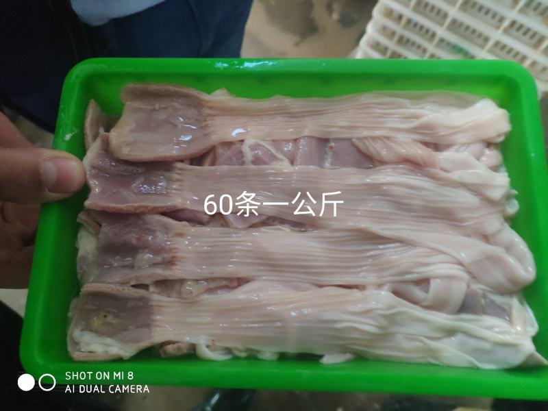鸭食带纯干无水，干净没有沙，颜色好