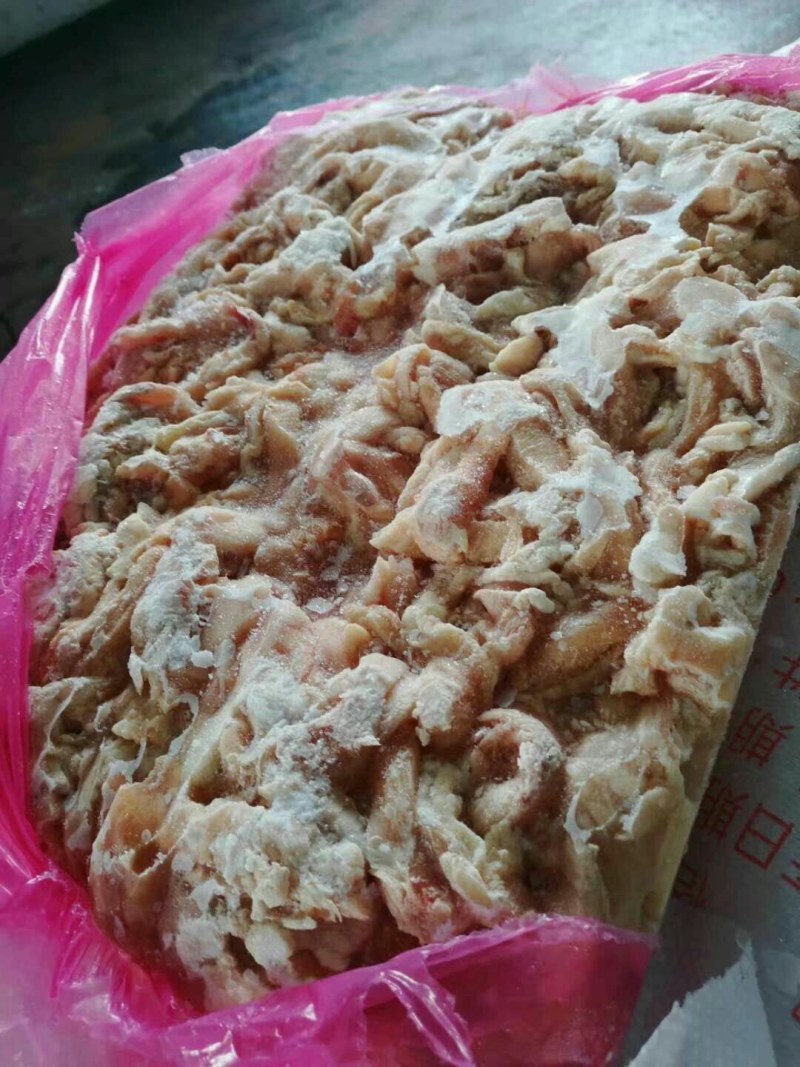肉鸡带皮胸肉块，价格美丽需要的老板联系我