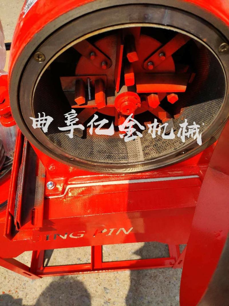 自吸式粮食粉碎机养殖场玉米大豆饲料打碎机两相电齿爪除尘型