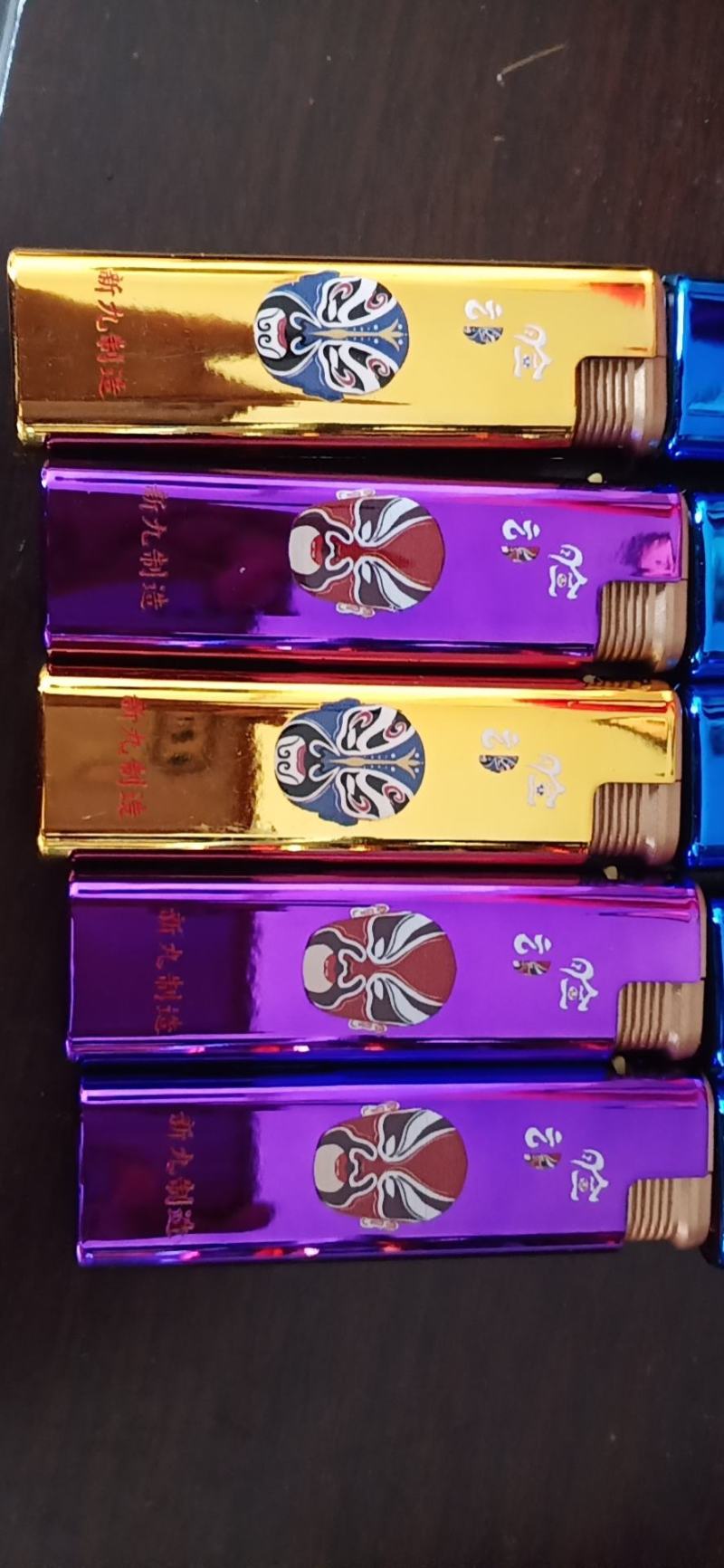打火机纯金属打造可以加气1盒50个可以配着拿常年批发