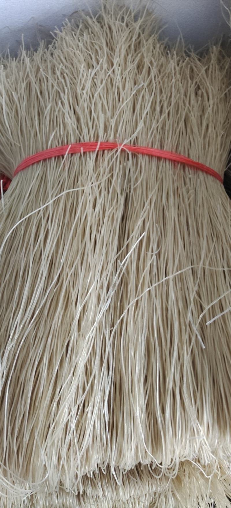 山东红薯粉条机器手工都有各种规格赶集批发摆摊