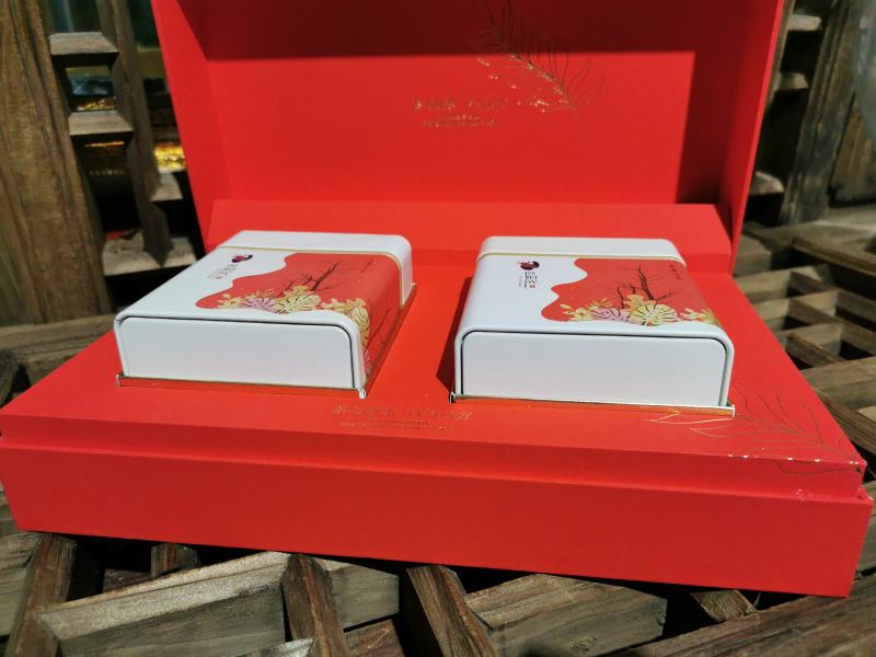 滇红茶大金针250克装铁罐双盒装送精美礼品