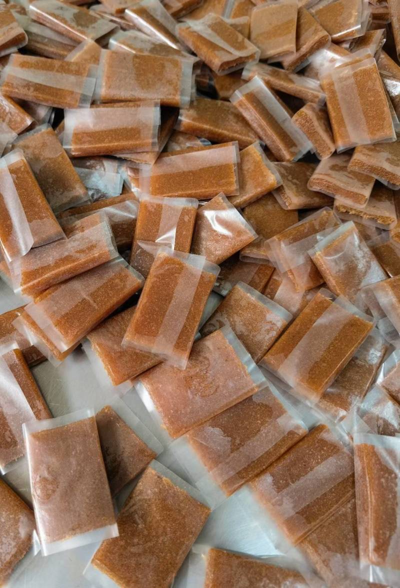 【厂家直销】枇杷糕果糕枇杷软糖鲜果熬制烘干零食独立包装