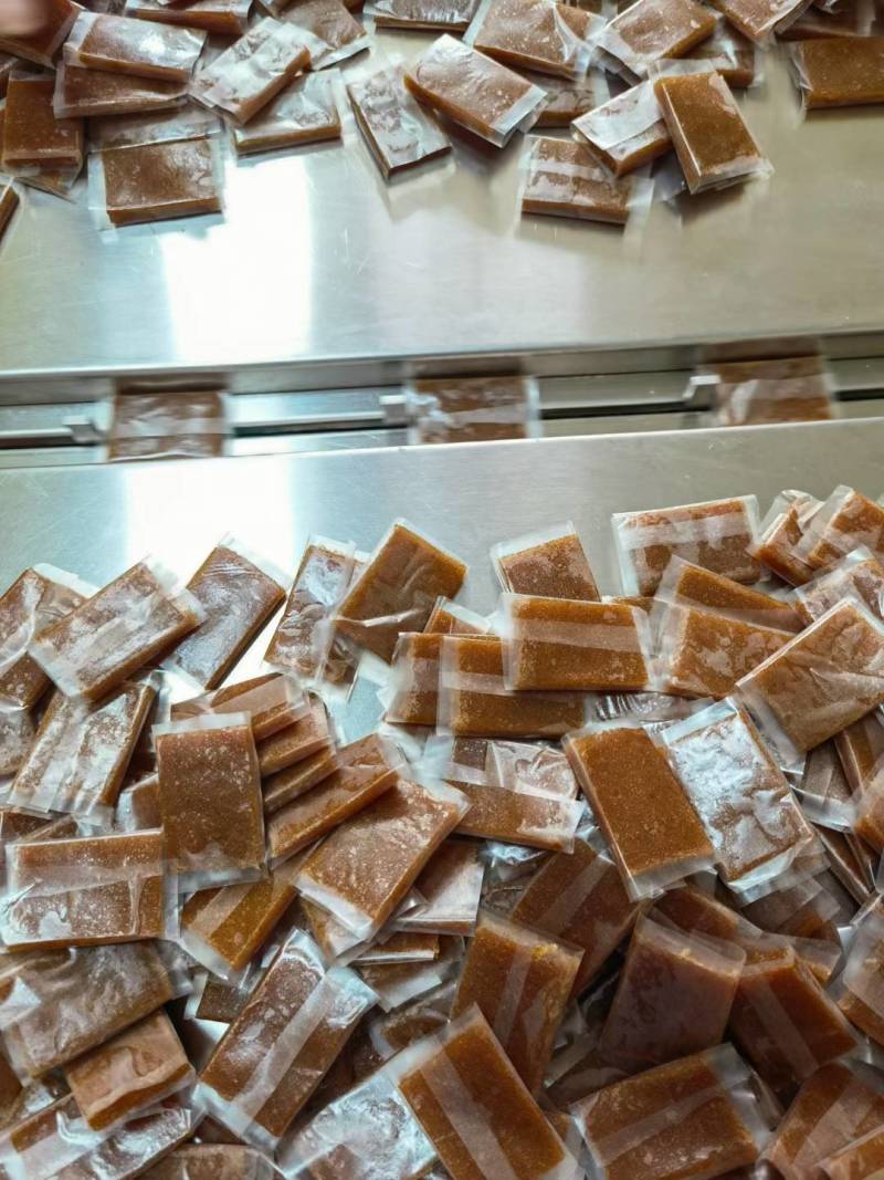 【厂家直销】枇杷糕果糕枇杷软糖鲜果熬制烘干零食独立包装