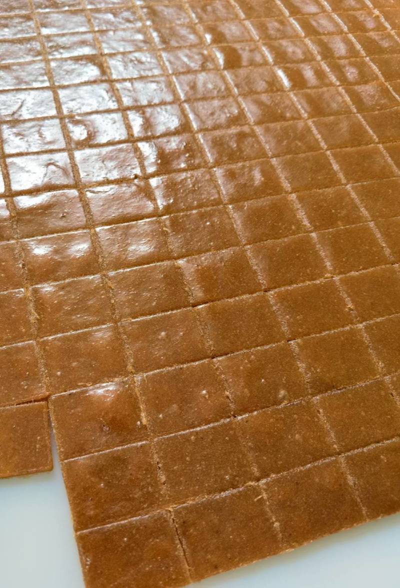 【厂家直销】枇杷糕果糕枇杷软糖鲜果熬制烘干零食独立包装