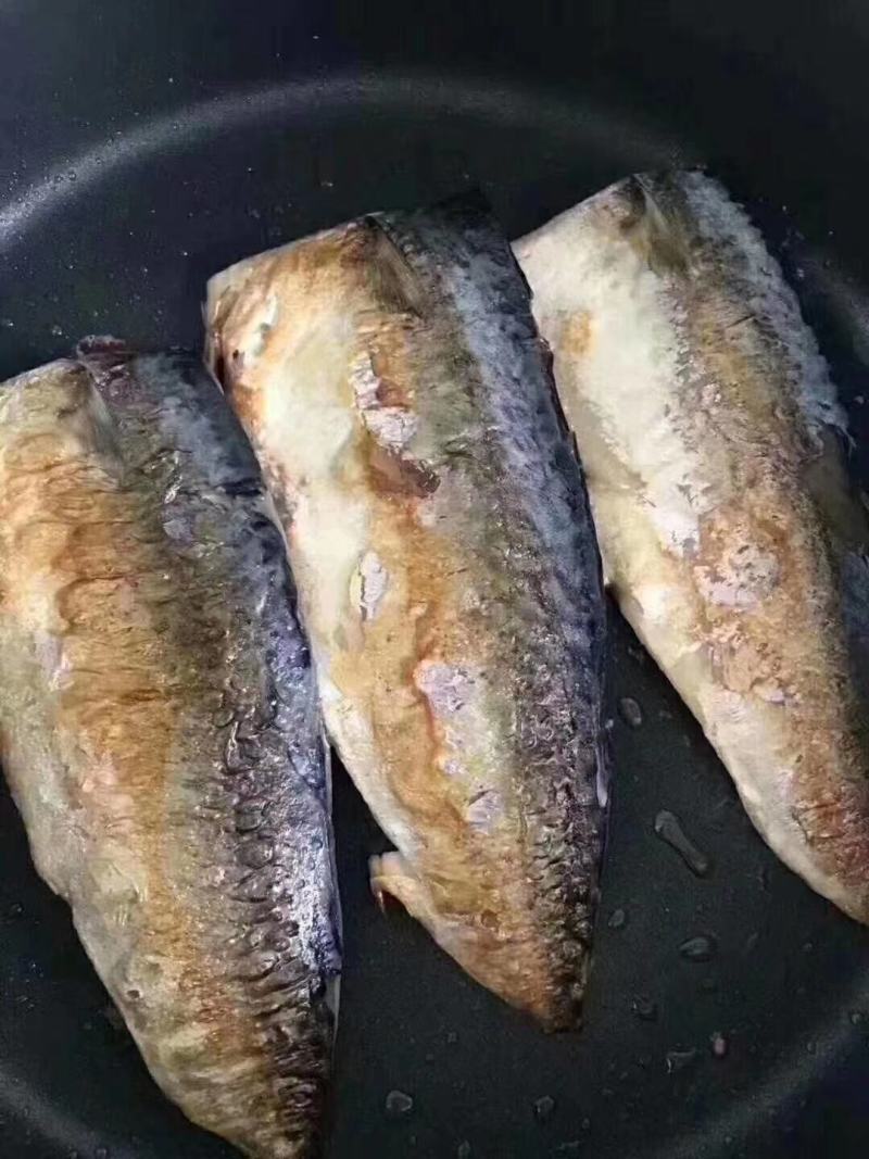 出口日本的鲐鲅鱼已经用盐腌好了带一点咸味
