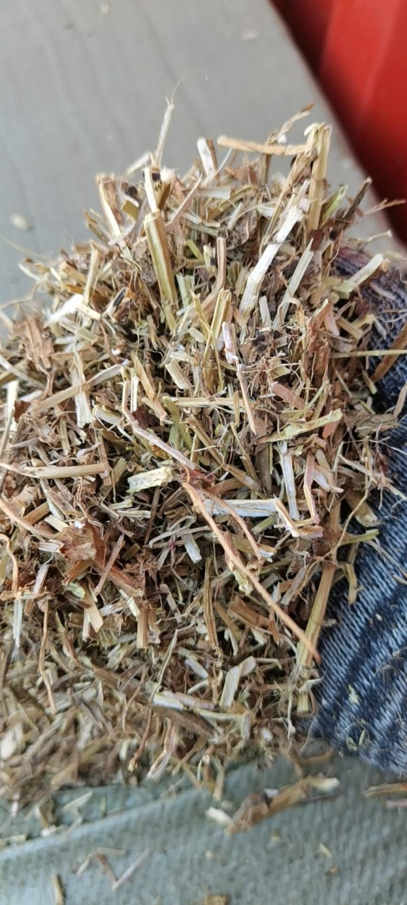 花生秧压块花生秧牛羊养殖本公司常年出售