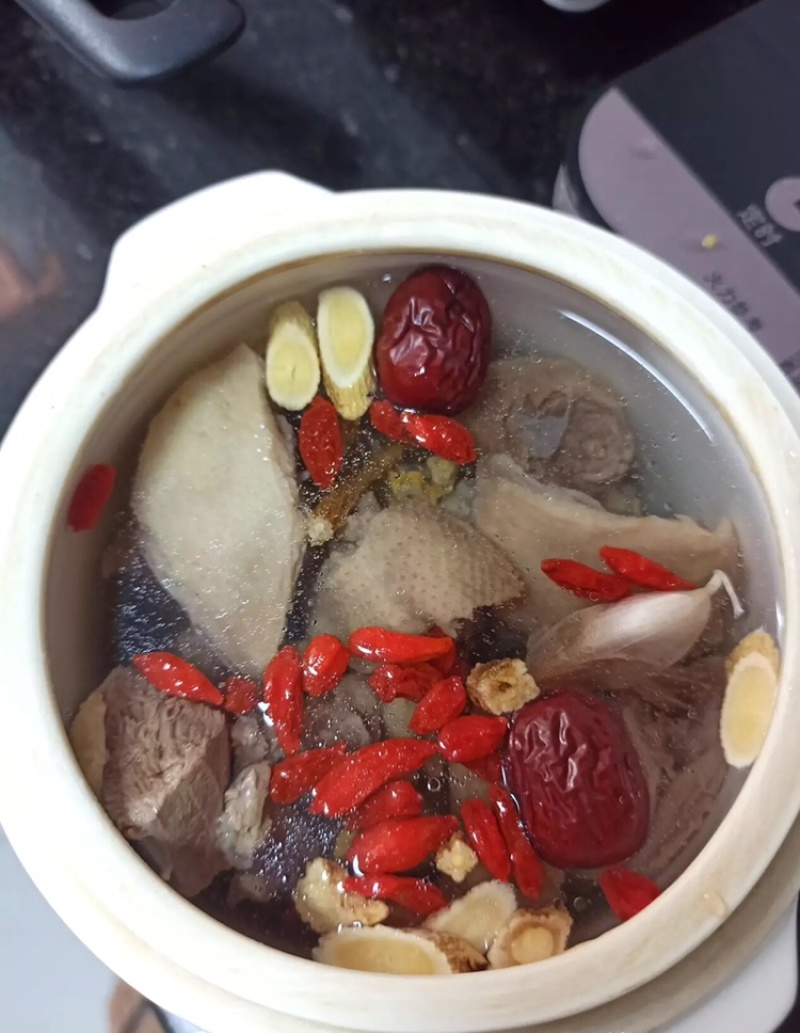 正宗散养鸽子乳鸽土鸽农家散养现杀新鲜鸽子肉