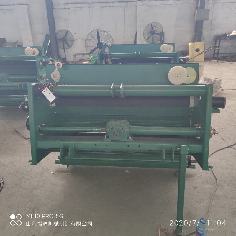 油菜杆粉碎打捆机四轮牵引圆捆打捆机秸秆打捆机厂家批发