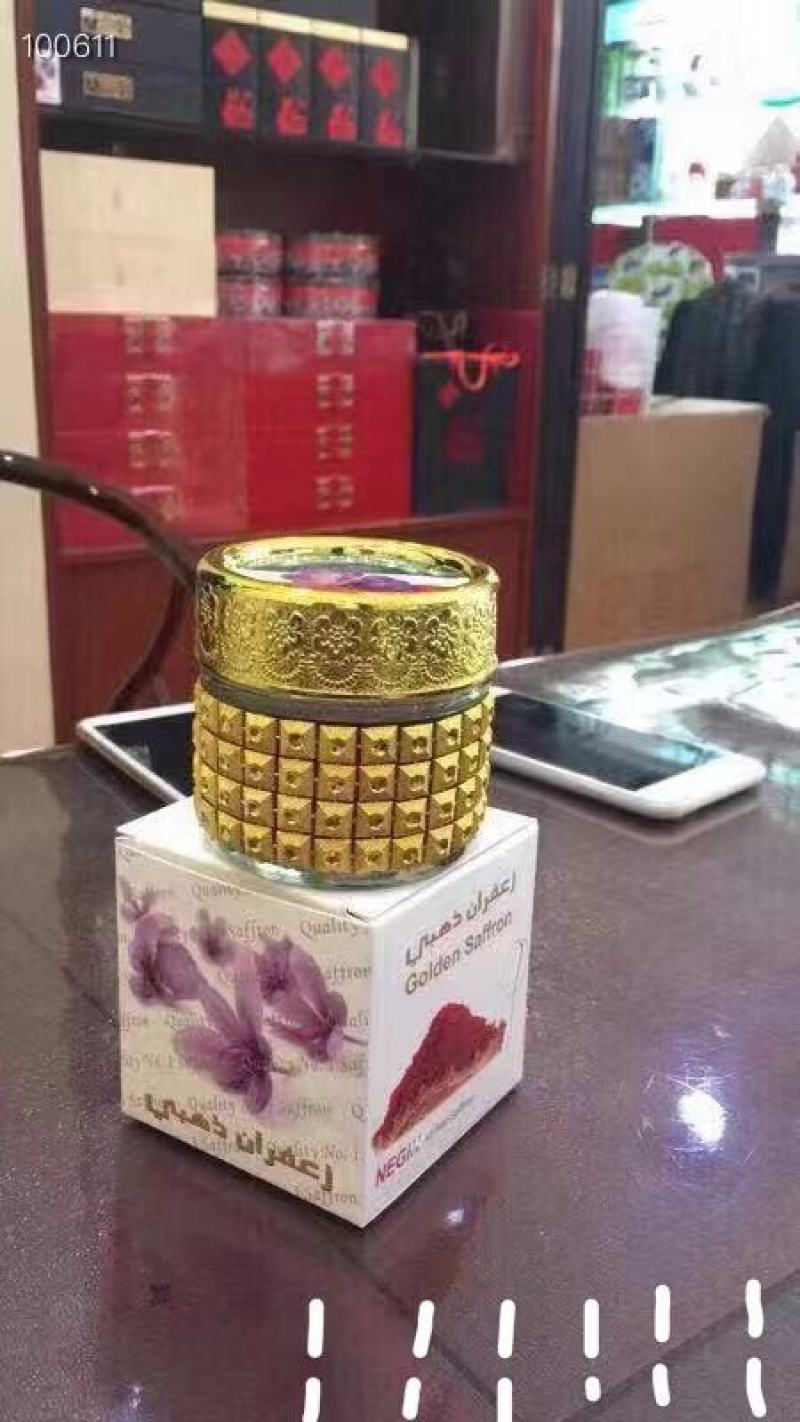 伊朗进口特级藏红花（女人之花）可当茶泡来喝
