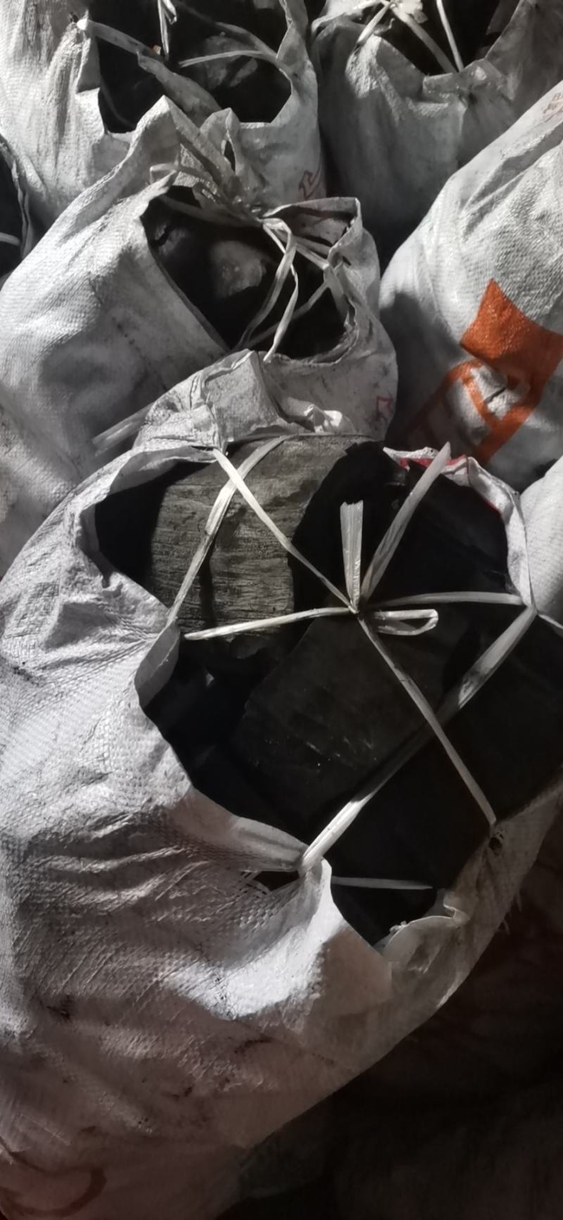 果木炭，杂木炭，烤火炭