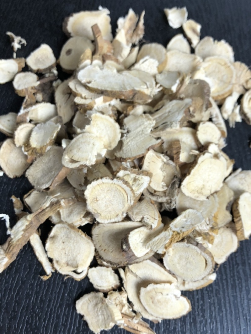 承德野生苦参片，1.0以上片，过0.5筛子，过风机。
