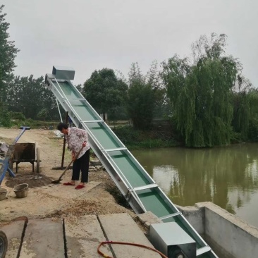 小层叠清粪，环保易操作。