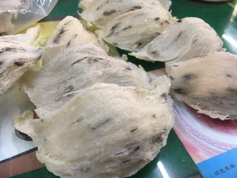 燕窝毛燕盏，(还有一个轻毛的)