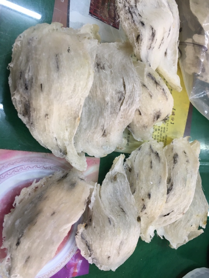 燕窝毛燕盏，(还有一个轻毛的)
