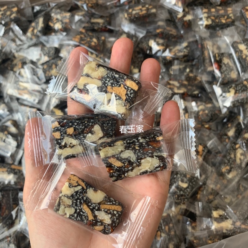 核桃糕一件30斤装量多价优配送袋子