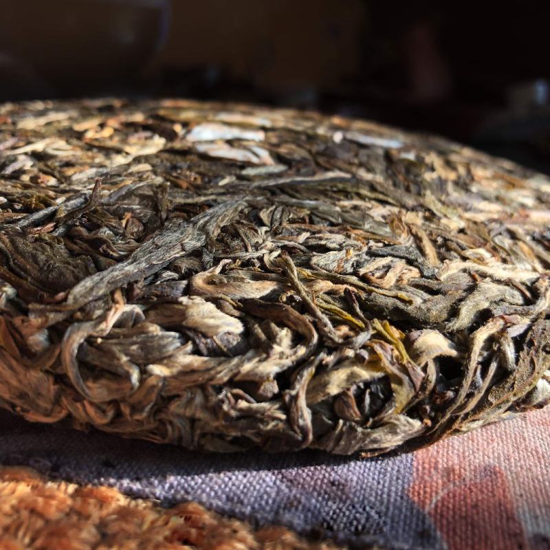 2019年老班章古树茶生茶饼茶357g欢迎选购！