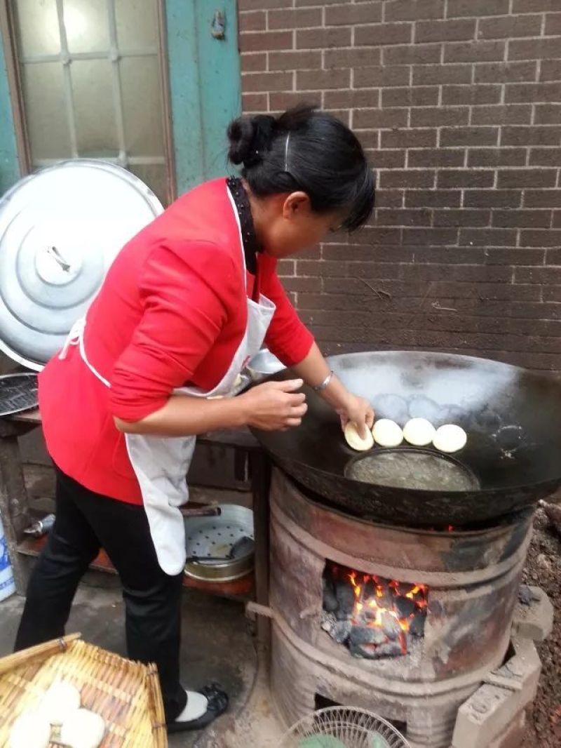 云南绥江特产正宗包谷粑