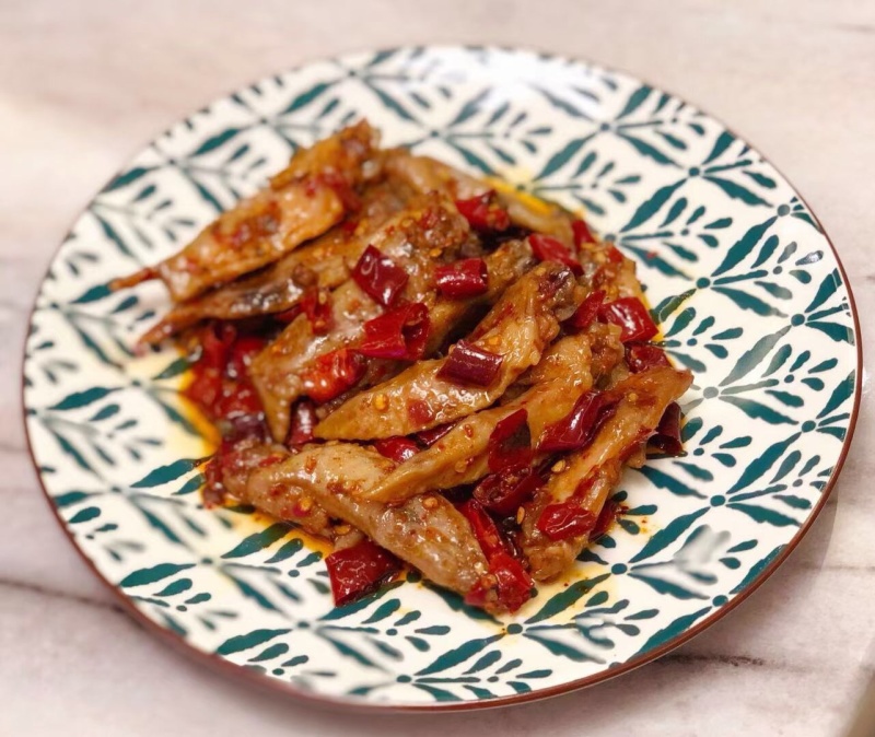 批发麻辣小吃，冷吃兔，冷吃牛肉，冷吃鸭脖，冷吃兔头