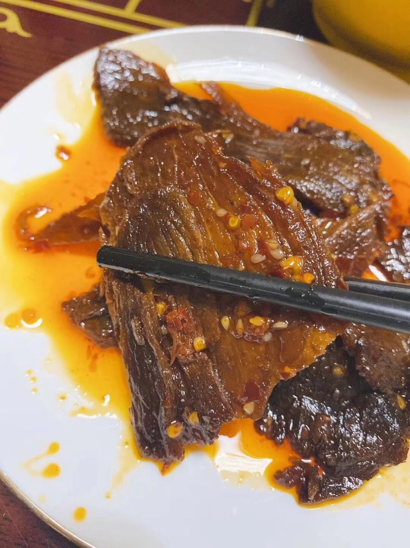 批发麻辣小吃，冷吃兔，冷吃牛肉，冷吃鸭脖，冷吃兔头