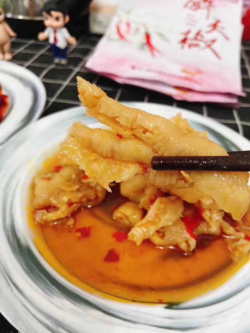 批发麻辣小吃，冷吃兔，冷吃牛肉，冷吃鸭脖，冷吃兔头
