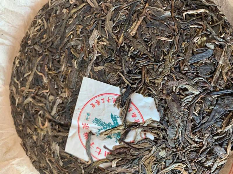 源头批发2018年易武七子饼头春小树普洱茶生茶357g饼