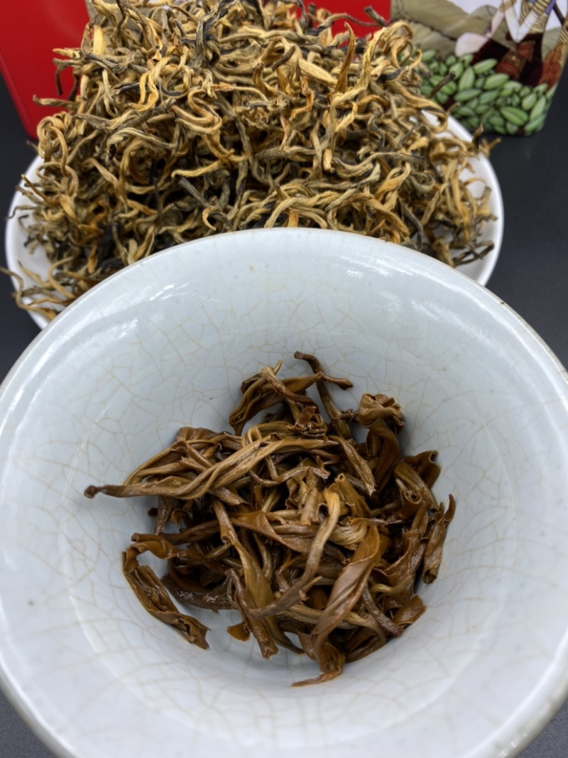 红茶，滇红工夫茶老树茶金芽一芽一叶特价包邮59元250克