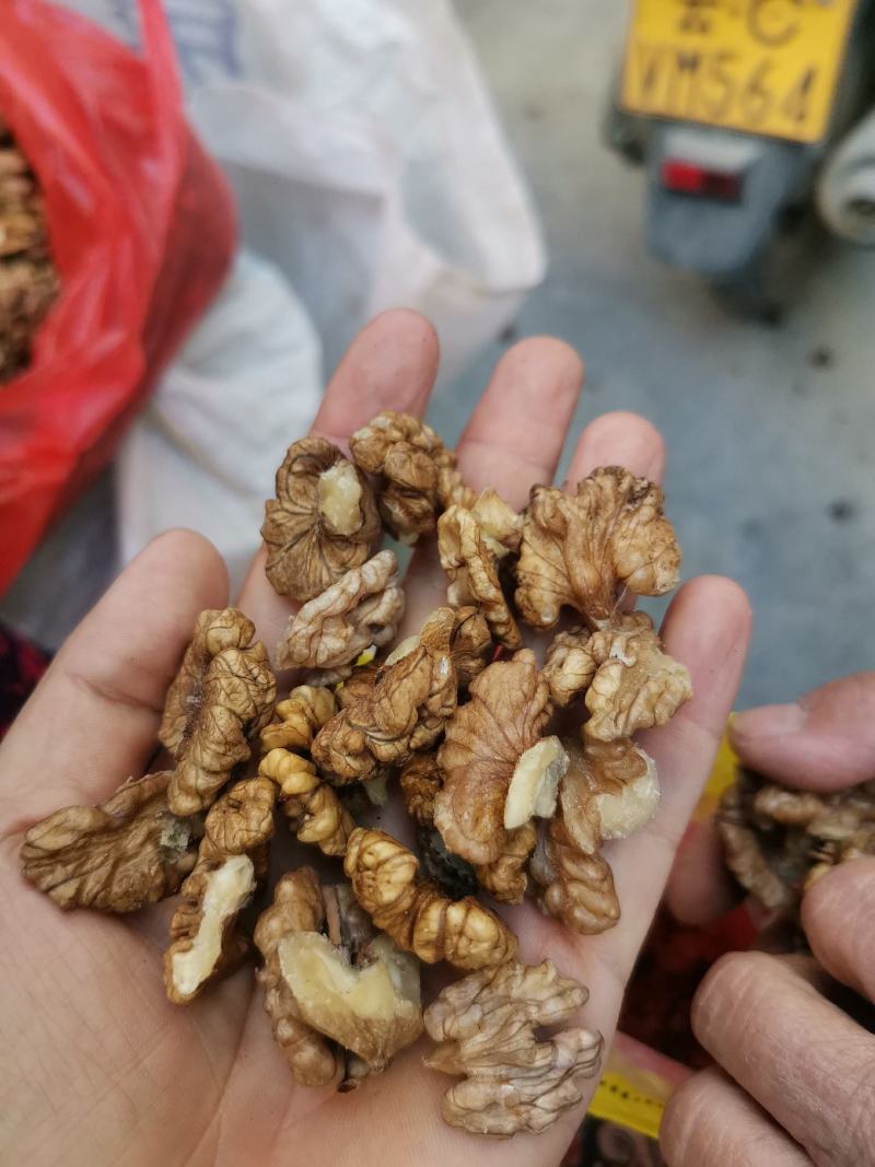 云南纯野生紫米核桃仁