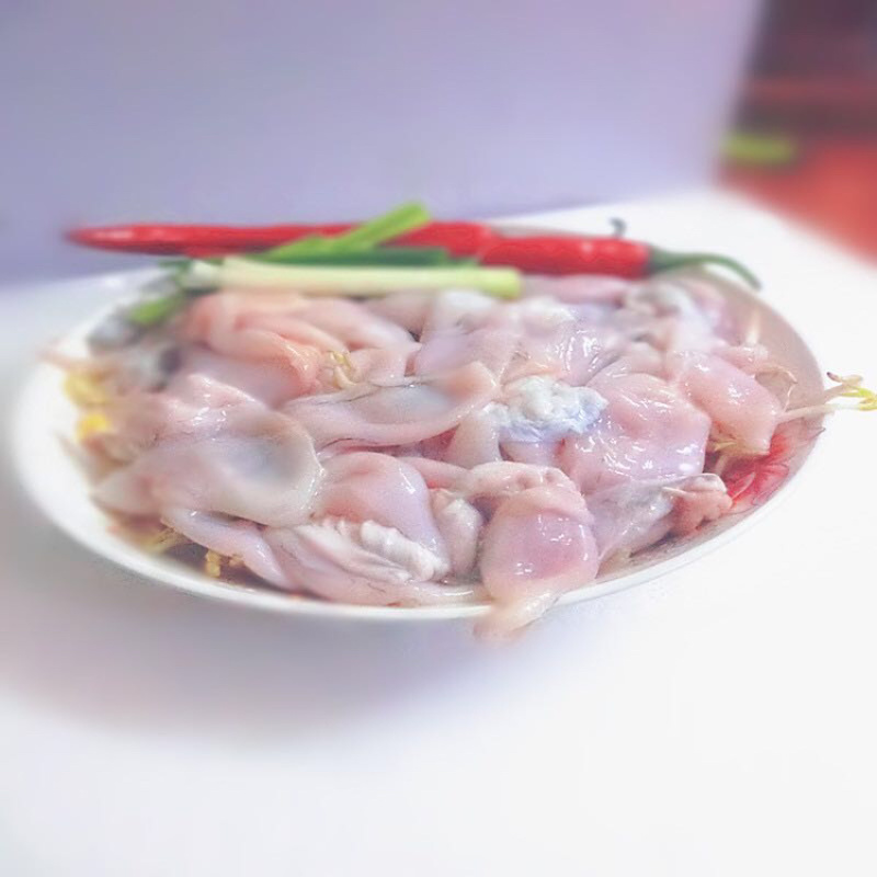 自产地养殖基地活鲜现杀牛蛙肚选择爆炒食用火锅烧烤
