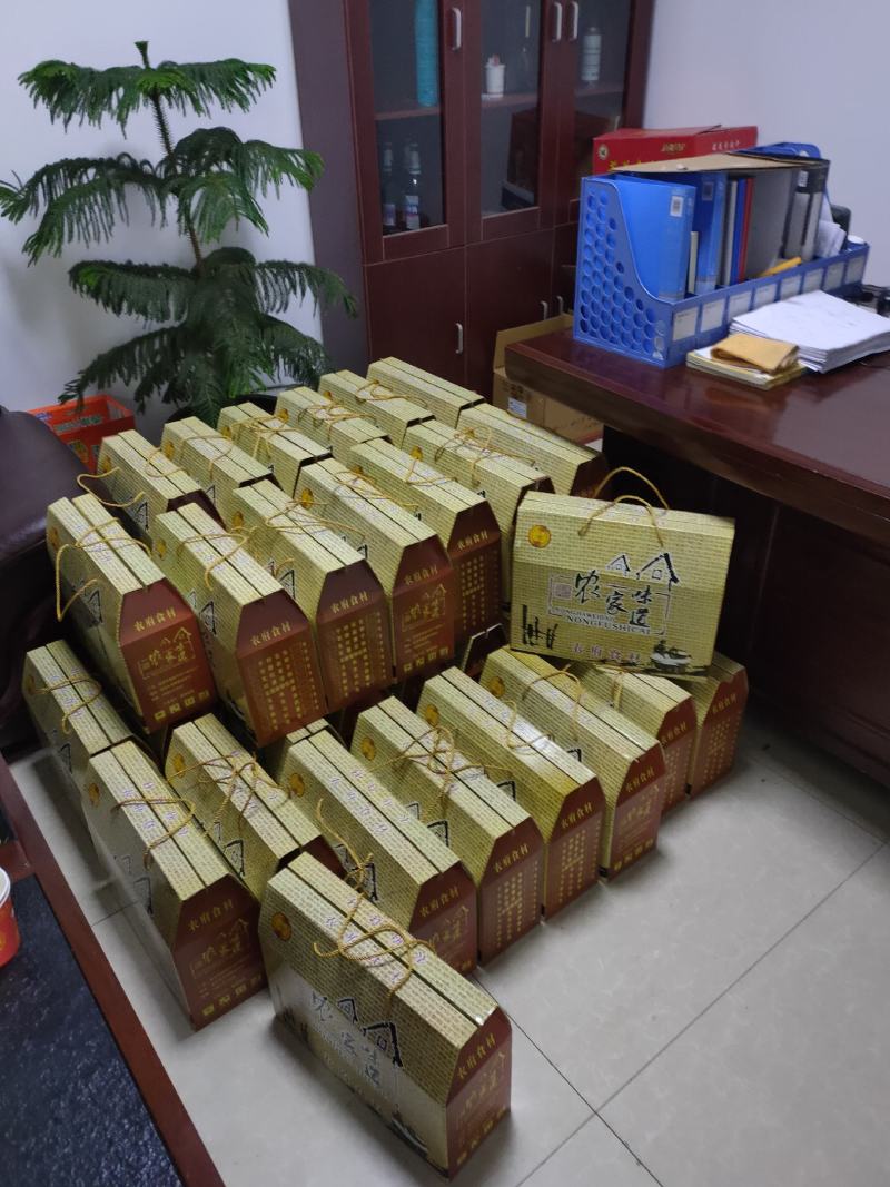 纯红薯粉条，沙土地红薯，自产自销无任何添加剂，不含硫磺，