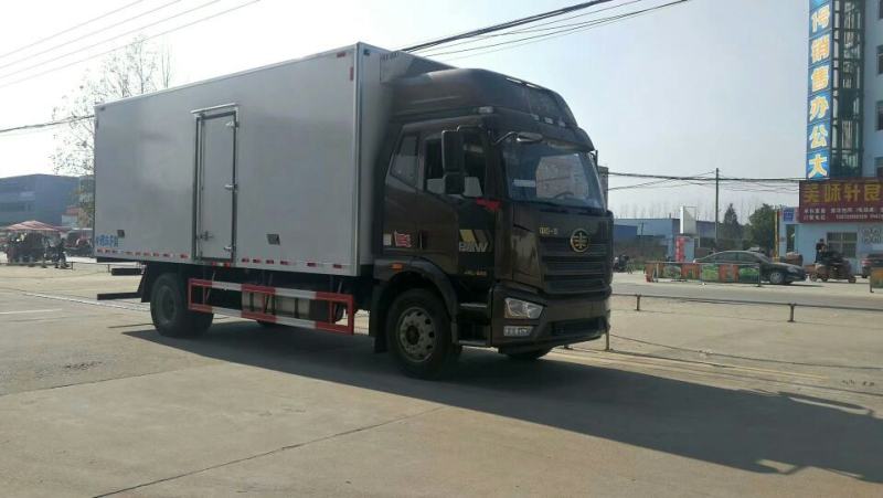 18吨6.8米冷藏车