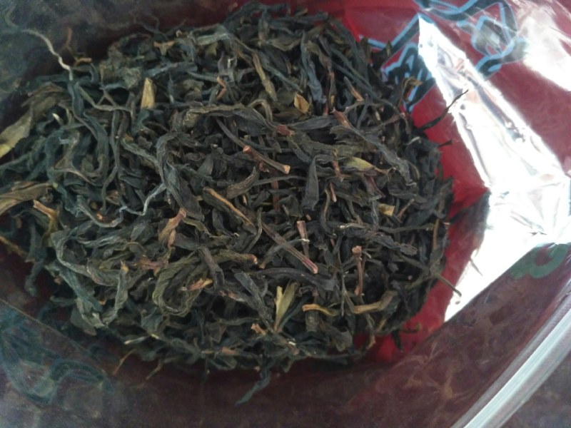 热销产品凤凰单丛蜜兰香不错的一款，茶的炭香味从这里出