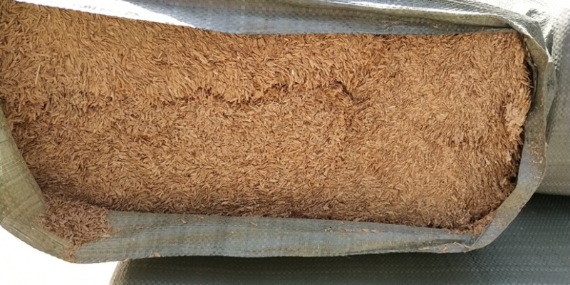 大量供应现货优质除尘，压缩稻壳，统糠，现货供应。