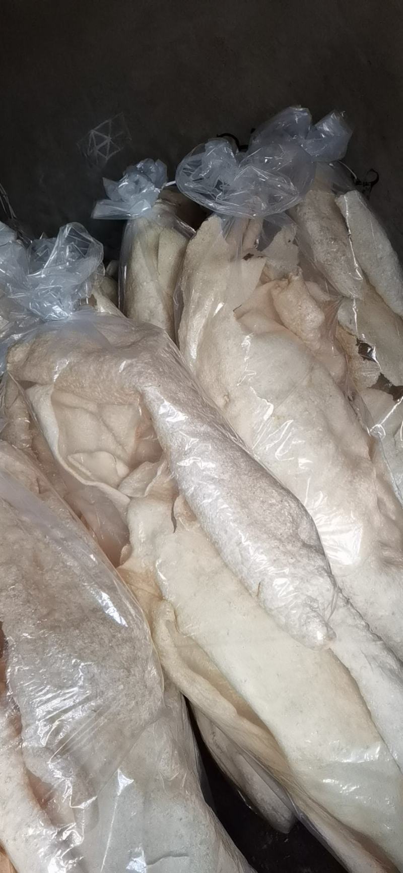 干猪皮，油炸猪皮，蹄筋，批发零售