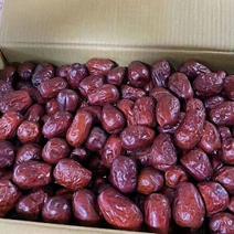 低价出售新疆灰枣一级特级4000件，货在新疆