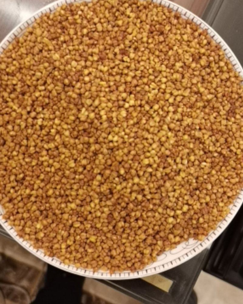 来自云南高寒山区的苦荞茶，香味醇厚，经久耐泡