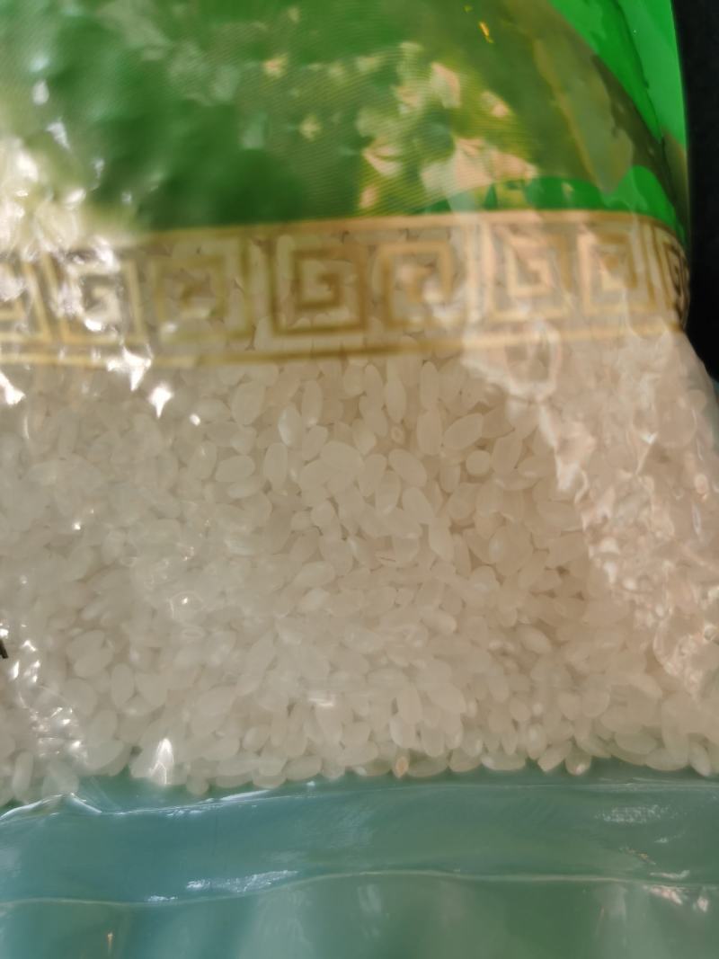 大量供应江苏南梗大米，质量非常好，欢迎咨询合作