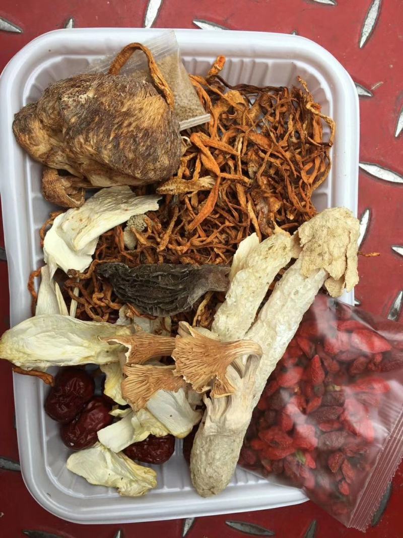 云南七彩菌汤包，多种蘑菇山珍美味，地摊展会火爆产品