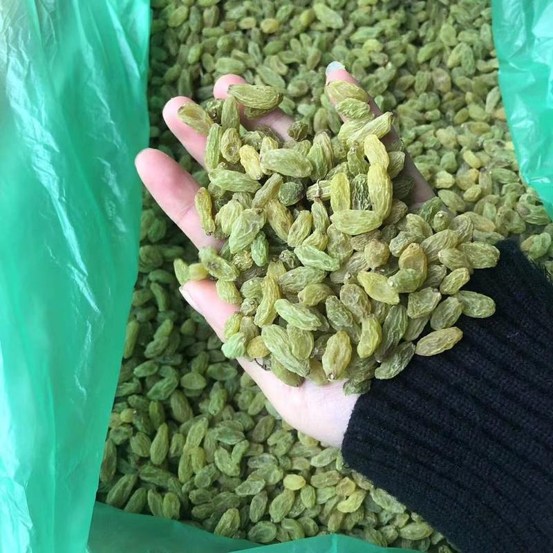新疆吐鲁番葡萄干颗粒大纯甜无籽厂价批发