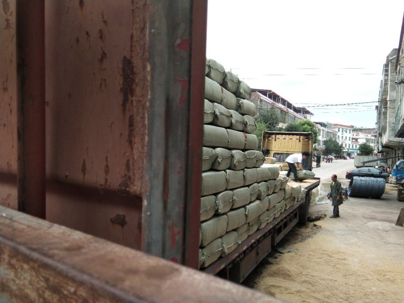 压缩谷壳，米厂直拉，量大从优，