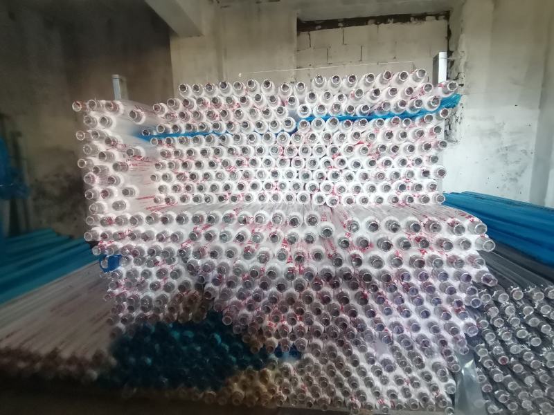 秀丰农用地膜，销售各种规格：白膜、打孔膜、红膜、黑膜……