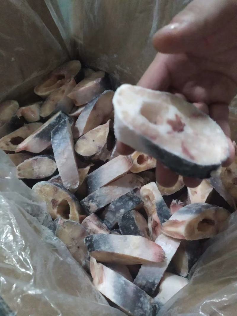 巴沙鱼段去头去尾无骨感肉嫩鲜美，饭店专供