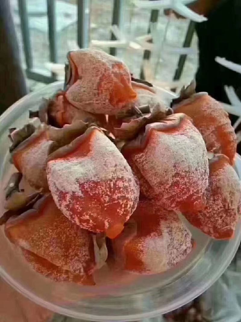 柿饼。正宗的富平曹村柿饼带霜的。