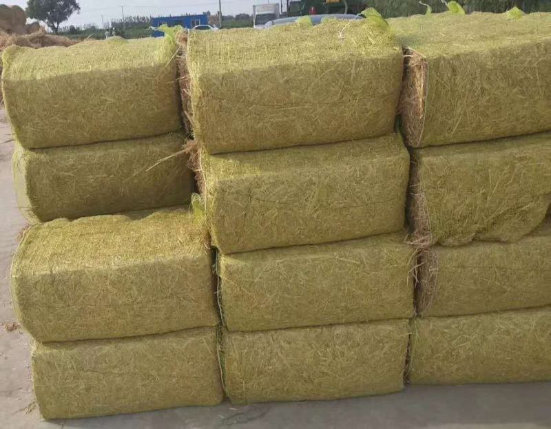 稻草，打捆稻草，把草，粉碎打捆稻草，网袋稻草。